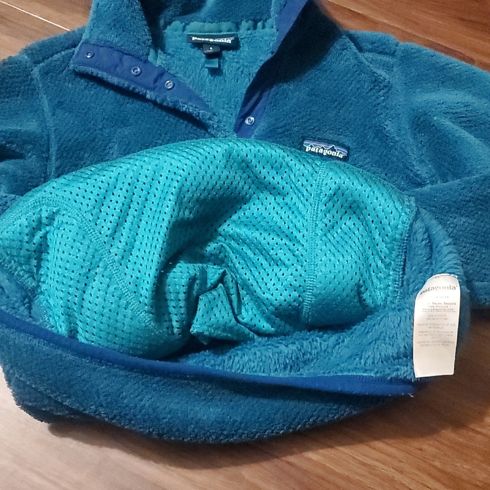 Patagonia Women's  Re-Tool Snap-T, Teal Fleece Sweater - Picture 4 of 6